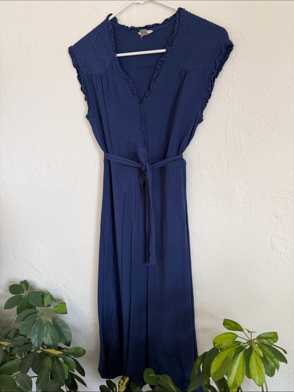 FOSSIL Classic Navy V-Neck Belted Maxi Dress